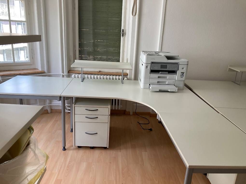 Bureaux: Büroeinrichtung – D'occasion à Hergiswil NW par salescreative 1