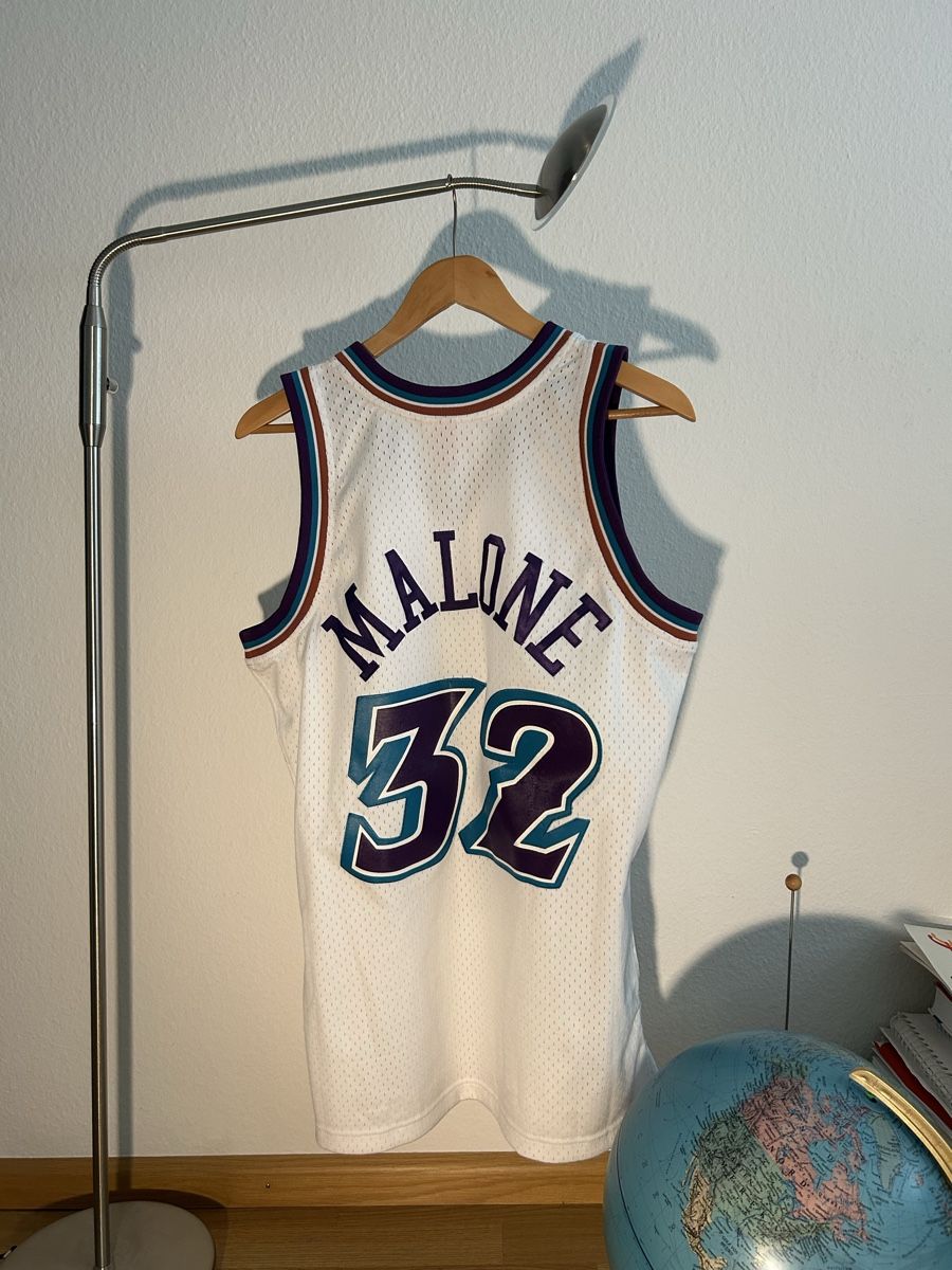 Mitchell & Ness Leibchen & Hosen: Basketball Trikot Karl Malone – Gebraucht aus Reinach BL von the_9lwh 3
