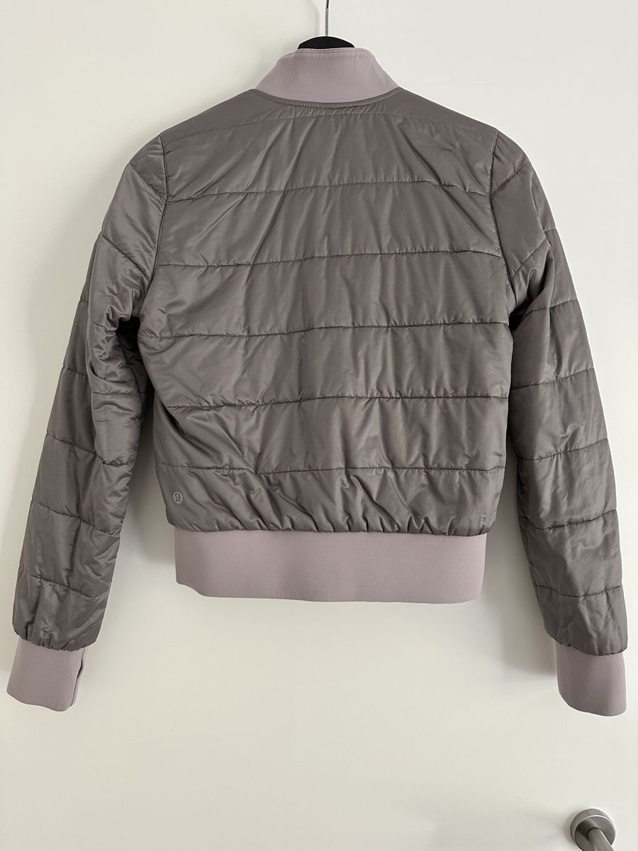 Lululemon Giacche: reversible lululemon bomber jacket size 2/EU 34 – Usato da bözberg venduto da amy_7wz8 1
