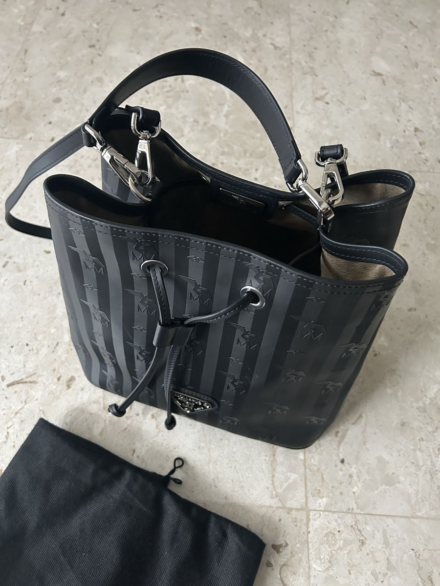 Maison Mollerus Taschen für Damen: Borsa a secchiello Maison Mollerus nera a righe 40-60 – Neu (gemäss Beschreibung) aus Locarno von Matic04 1