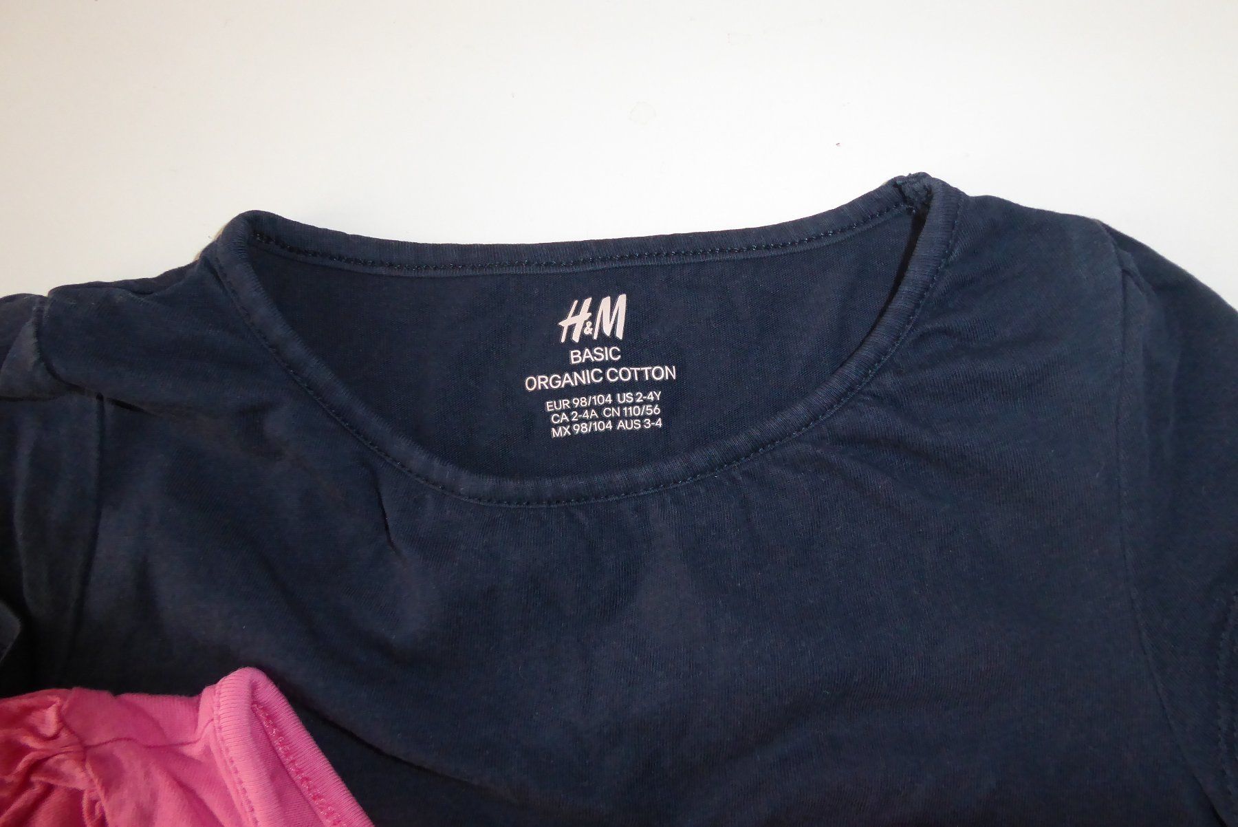 Kleiderpakete & -sets: 3 Basic Shirts von H & M  98  Mädchen 2xkurz  1x langarm – Gebraucht aus Wettingen von tonia3 1