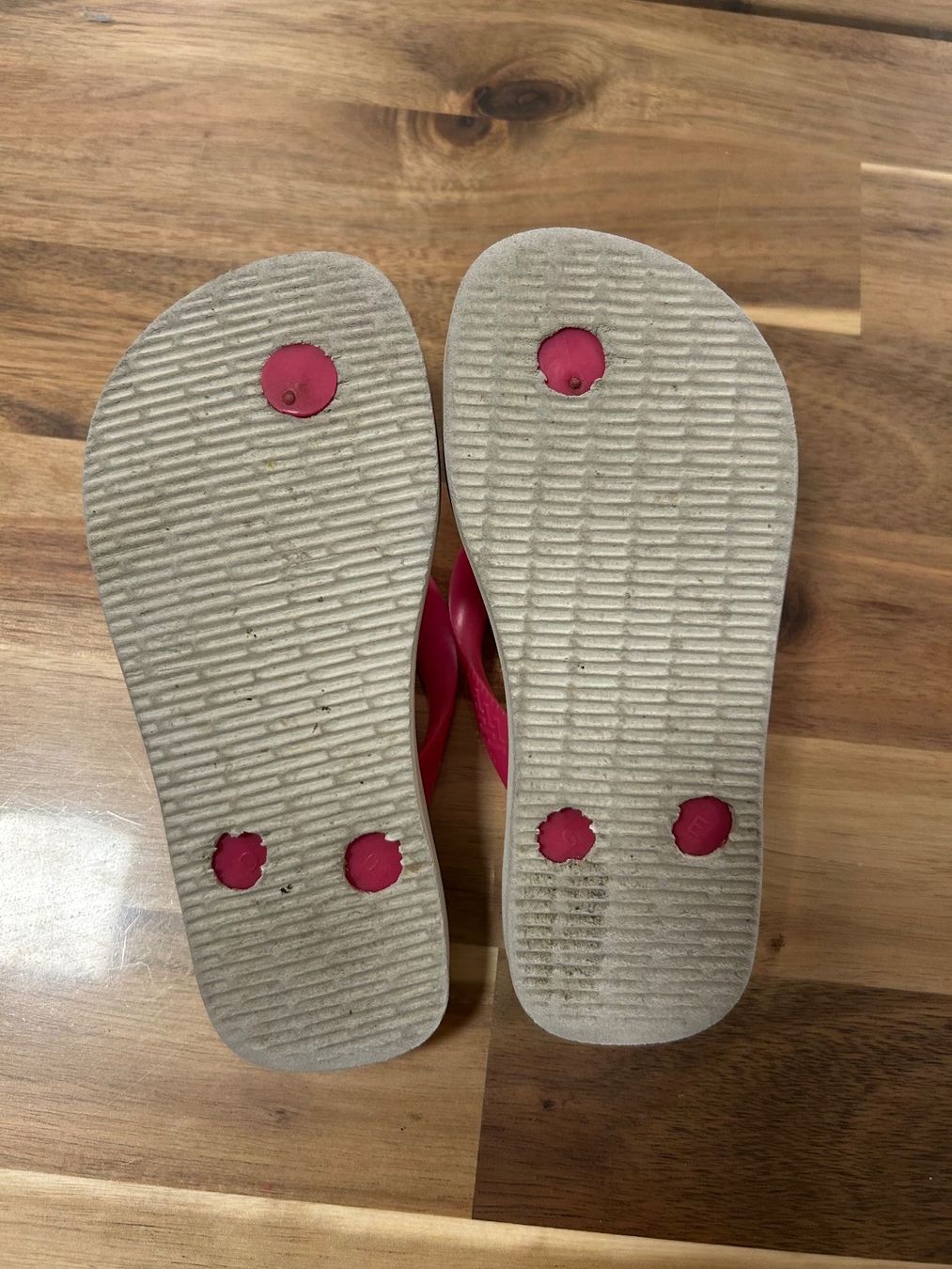 Havaianas Schuhe für Mädchen: Havaianas Flip Flops, Grösse 25-26, Blumenmuster – Gebraucht aus Würenlingen von meadc 2