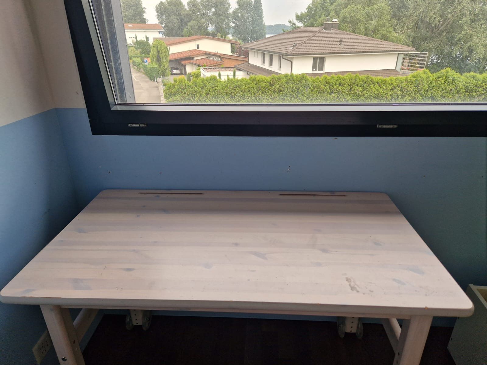Tavoli: Table enfant ajustable – Usato da La Neuveville venduto da Racinecedric 1