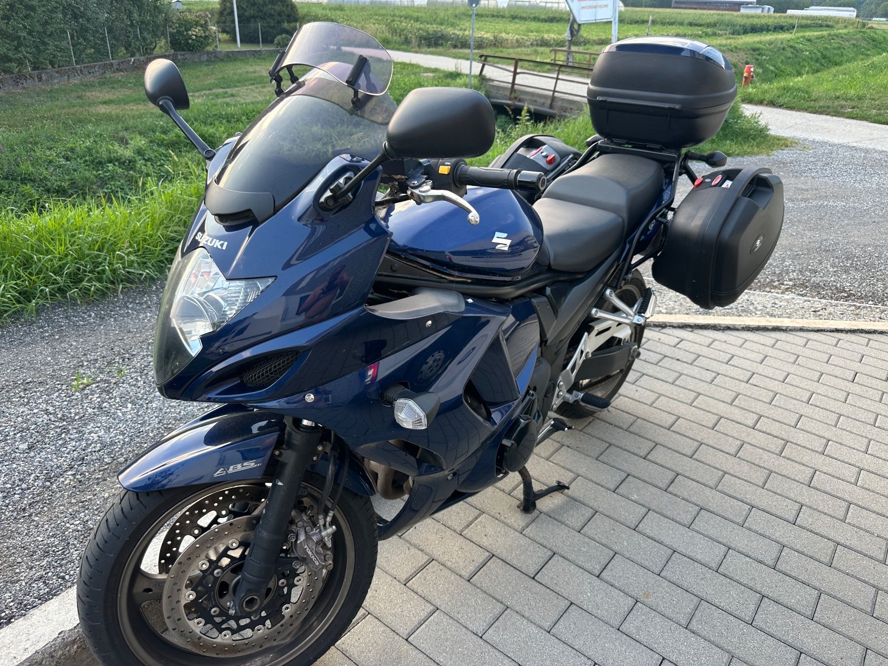 Route: Suzuki GSX 1250 FA (ABS) – D'occasion à Cadenazzo par CaravanService