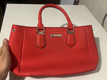 Sac à main Orsay rouge vif - Élégance et style! ❤️👜