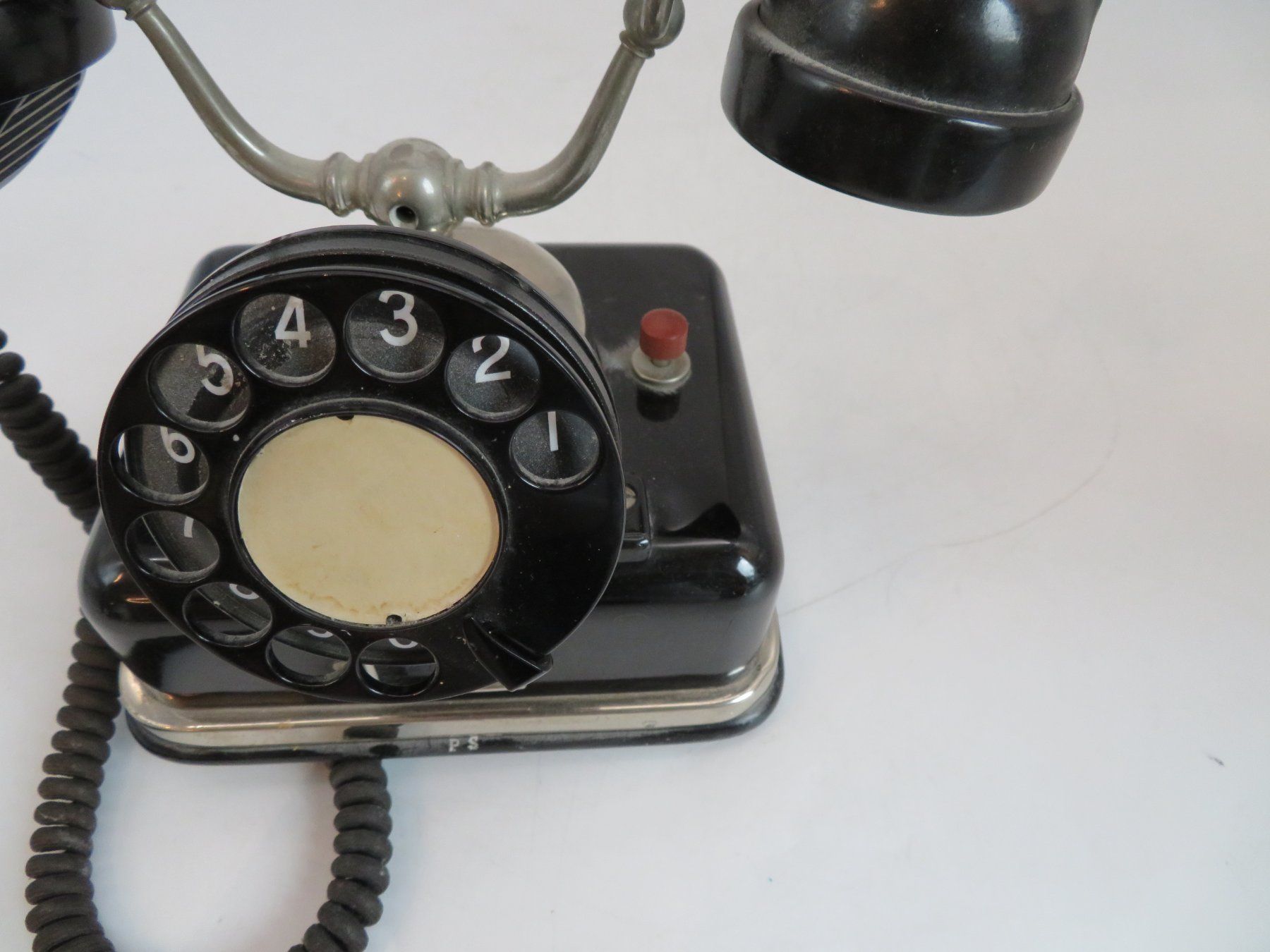 Zenith Telefone: Altes Zenith Telefon – Gebraucht aus Reinach BL von WBZ-Flohmarkt 1