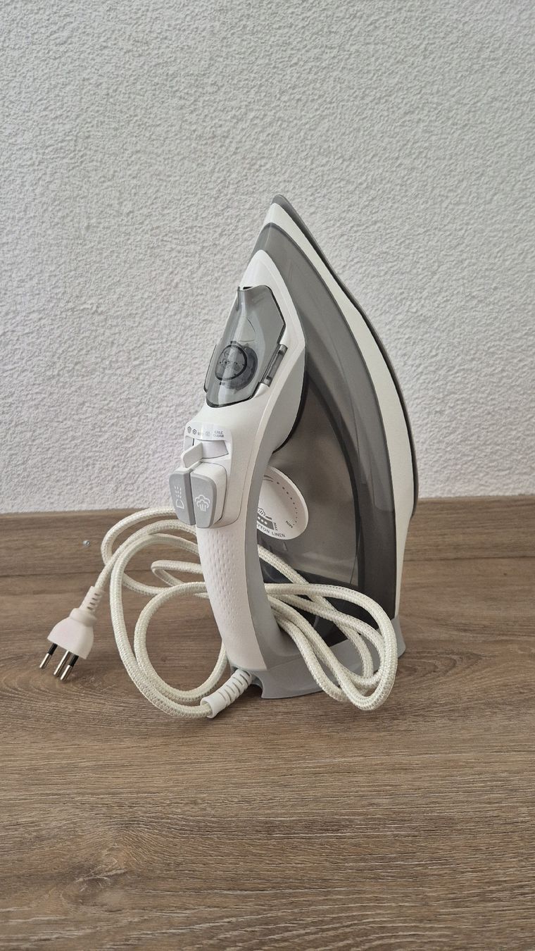 Philips Ferri da stiro: PHILIPS 5000Series Dampfglätteisen – Nuovo (secondo la descrizione) da Pfäffikon ZH venduto da M54X