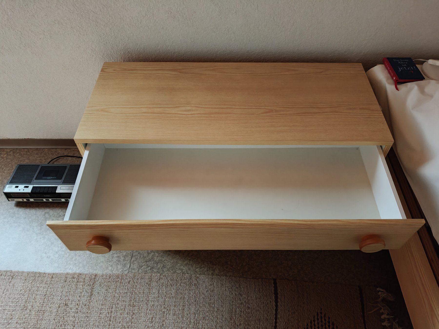 Tables de nuit: Nachttisch/Sideboard Holz – D'occasion à Wettswil par sil_jw56 1