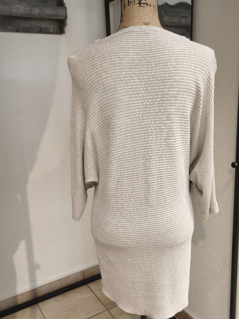 Maglioni & Felpe: Damen Pullover Chicorée gerippt beige Grösse S neuwertig – Nuovo (secondo la descrizione) da Emmetten venduto da SecondhandSiska 2