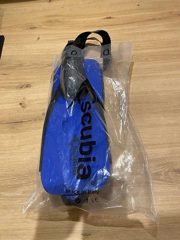 Flossen, Masken & Schnorchel: Schwimmflossen – Neu und originalverpackt aus Münsingen von sno_b8fw 4