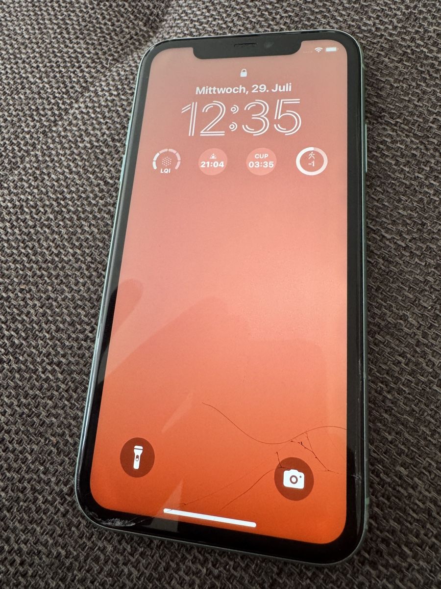 Apple Handys / Smartphones: iPhone 11 64 GB mintgrün – Defekt aus Hermetschwil-Staff von rossoneri94