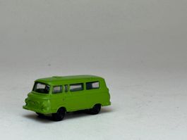 GB- Barkus Bus grün