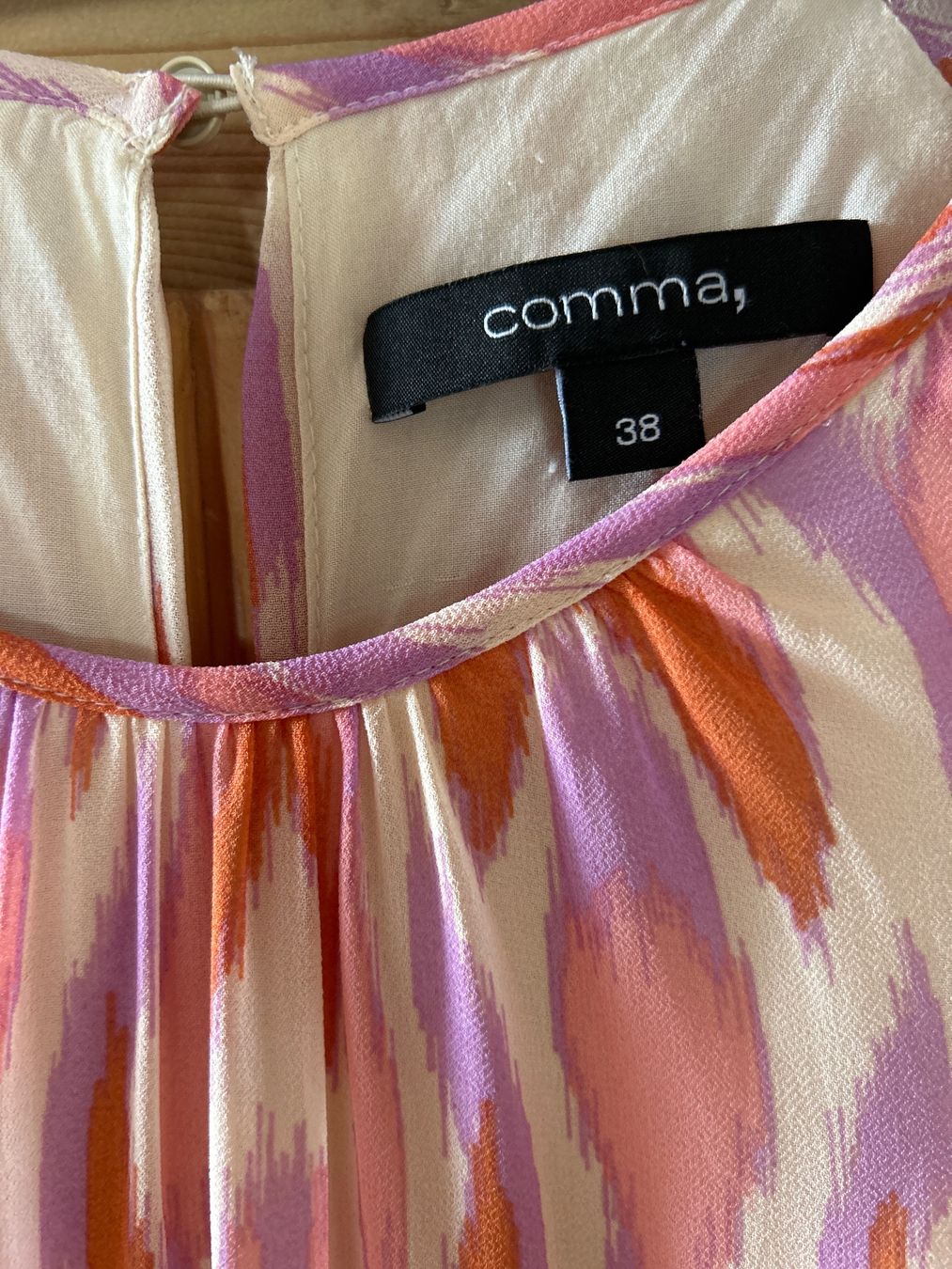 Comma Kleider: Kleid Comma bunt Grösse 38 neuwertig – Gebraucht aus Schafisheim von susanne055 1