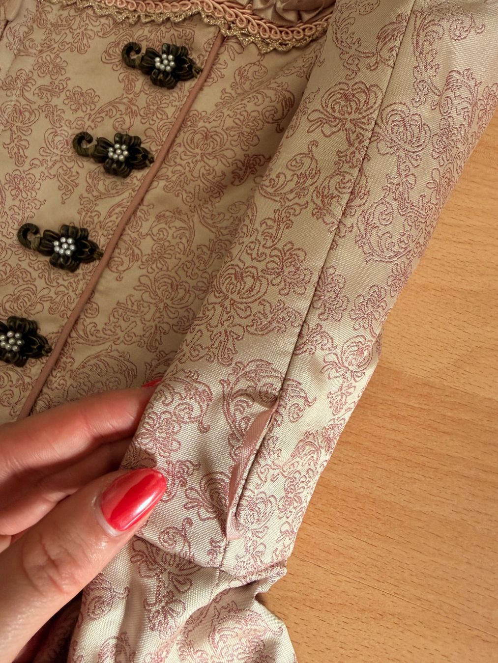 Krüger Vestiti: Krüger Dirndl – Usato da Männedorf venduto da jad_l7jg 3