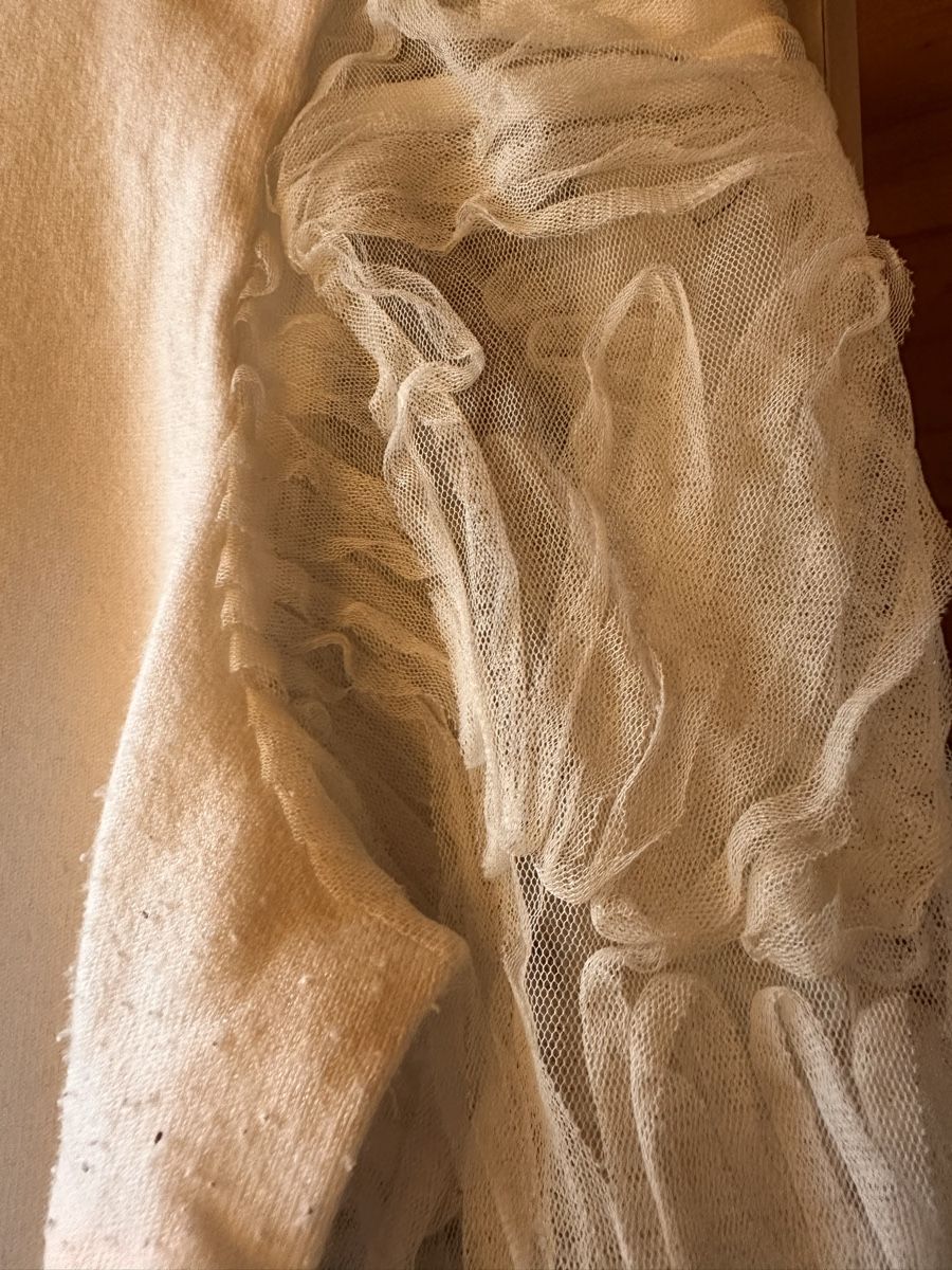 New Look Pulls & Sweat-shirts: Langarmshirt Weiss mit hübschen Ärmeln – D'occasion à Zürich par BettinaMarie2308 2