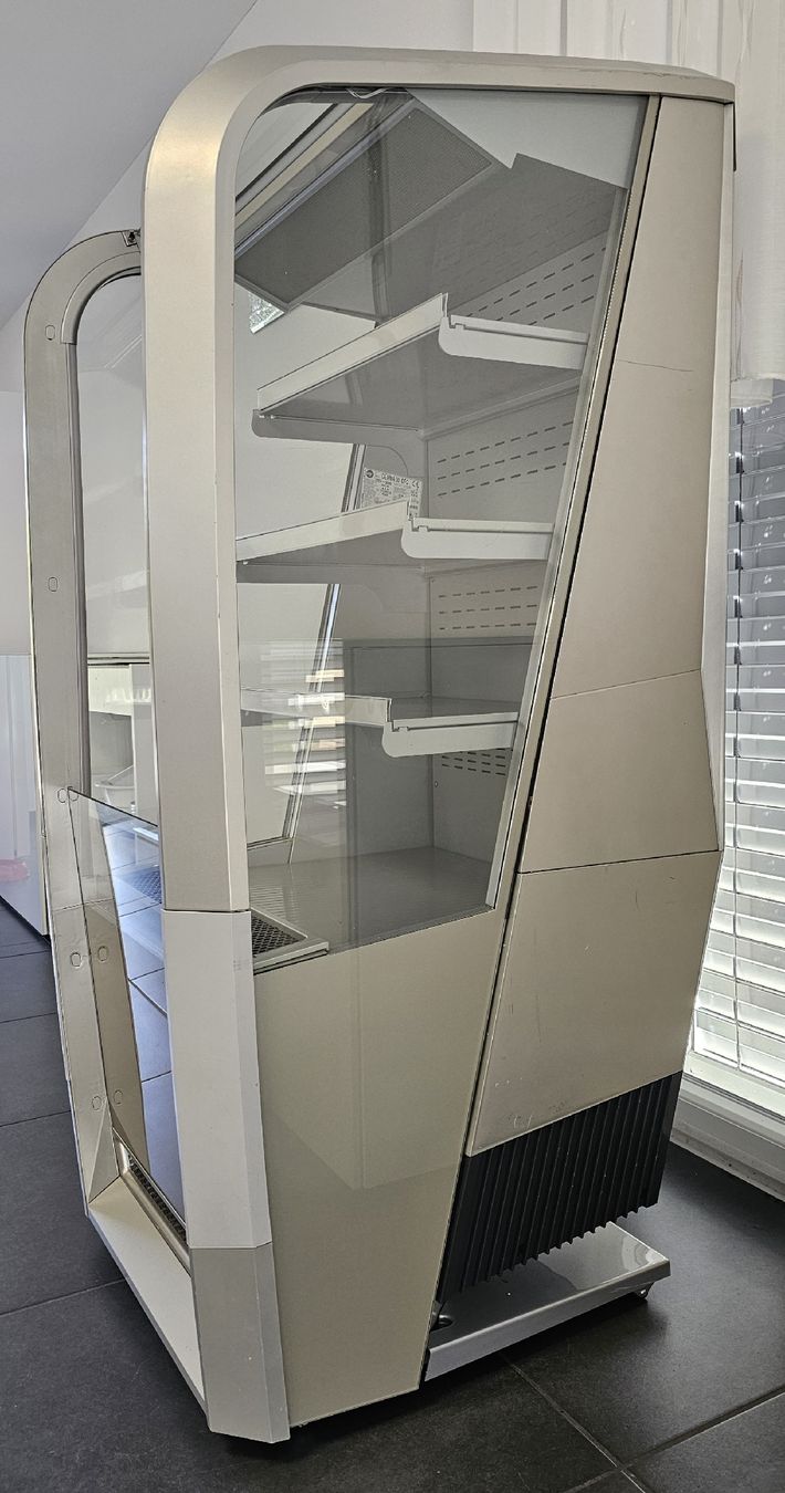 Frigoriferi: Kühlvitrine/Kühlschrank Glasfront silber  – Usato da Rothrist venduto da PhilipsAurea 5