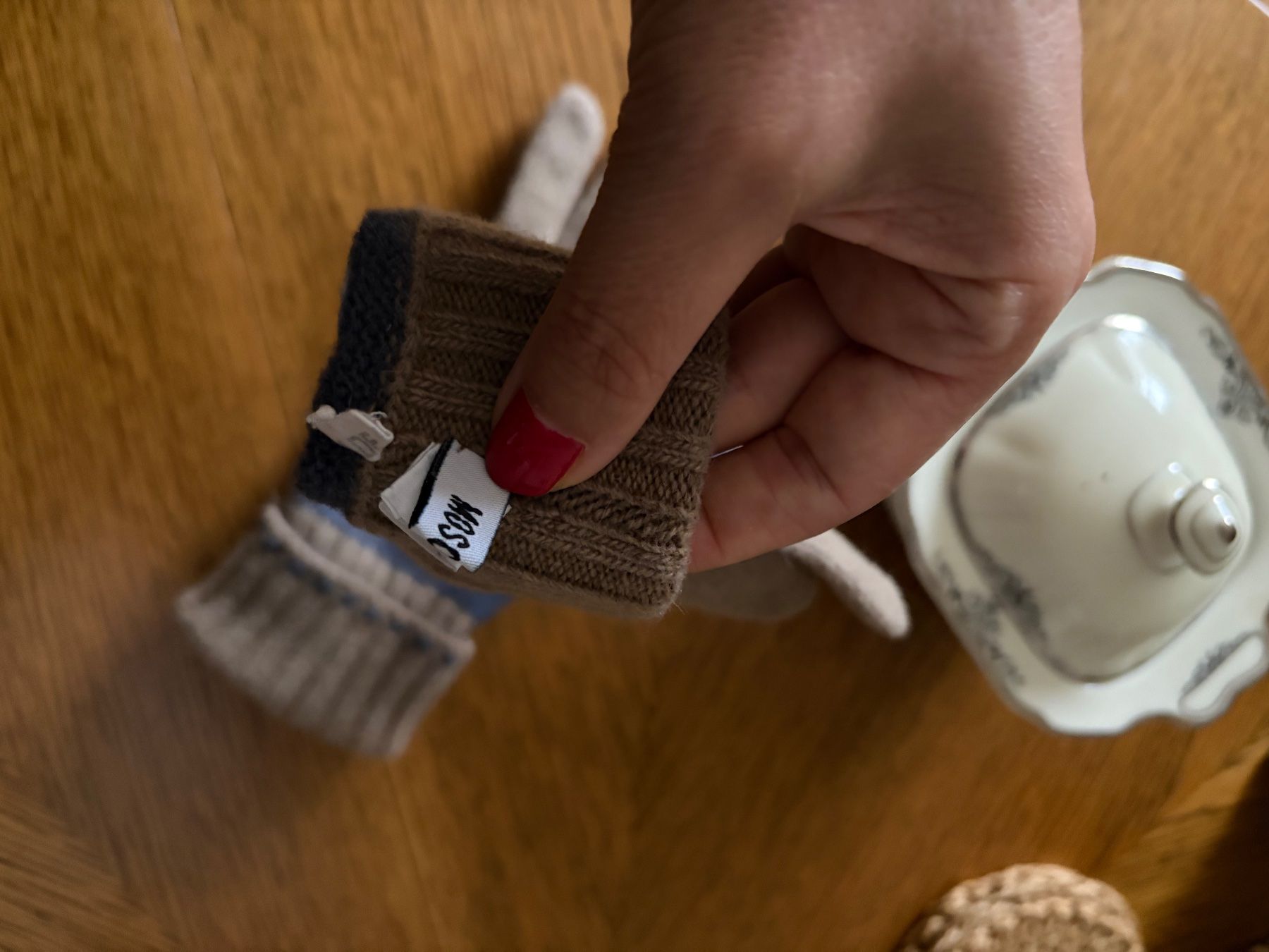 Moschino Gants & mitaines : Moschino Wool Gloves – D'occasion à Luzern par AM2nd 3