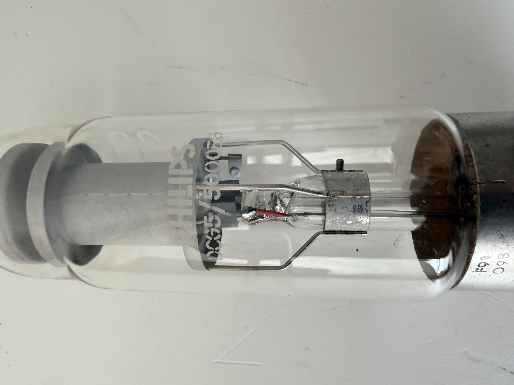Philips Lampade: 2 Halogen-Metalldampflampe von Philips – Usato da Zwingen venduto da moje1 1