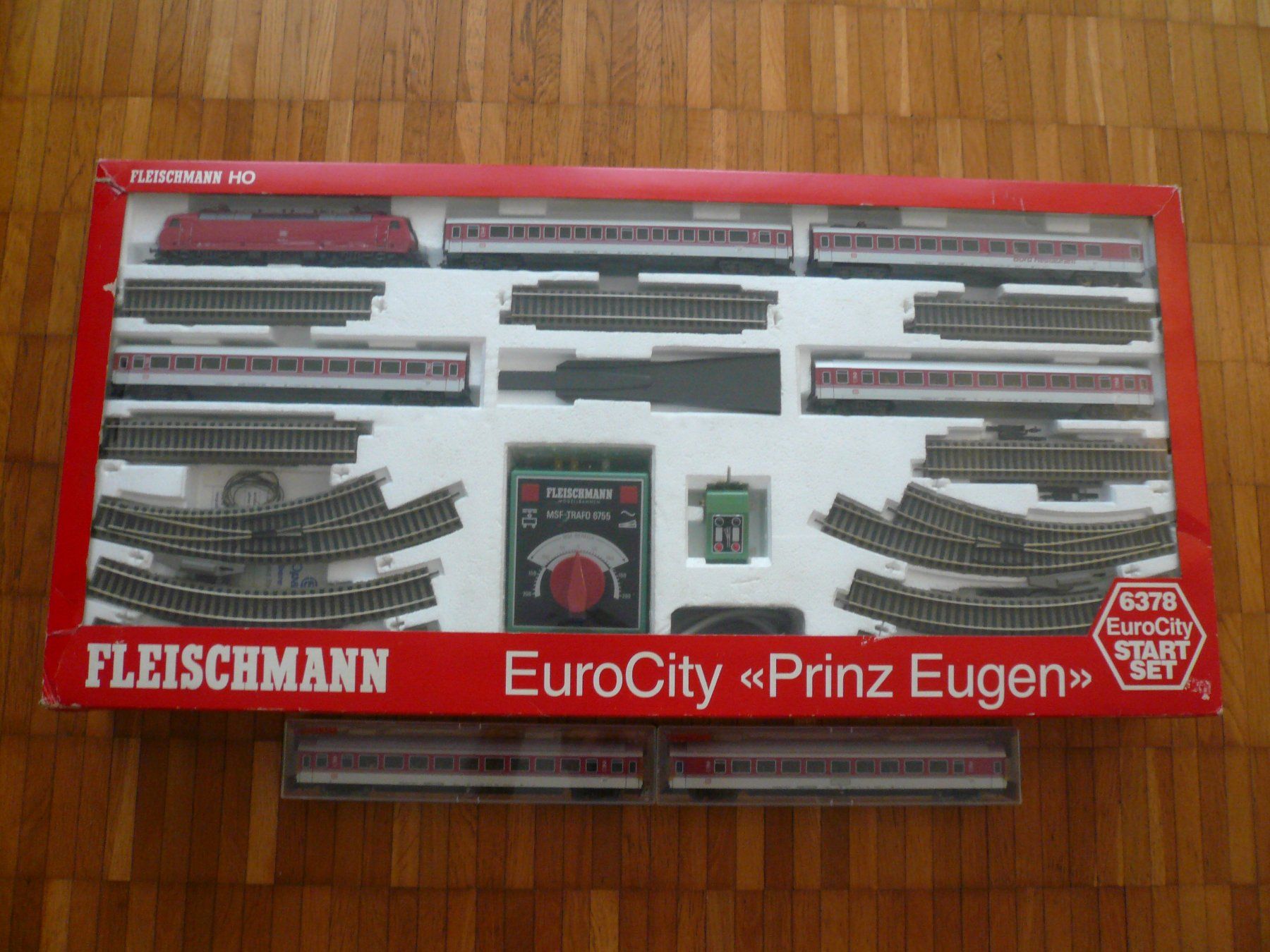 Fleischmann Modellini di ferrovie: Start-Set 6378 Analog Profi-Gleis plus 2 Wagen 5113 – Usato da Zürich venduto da Gaegs