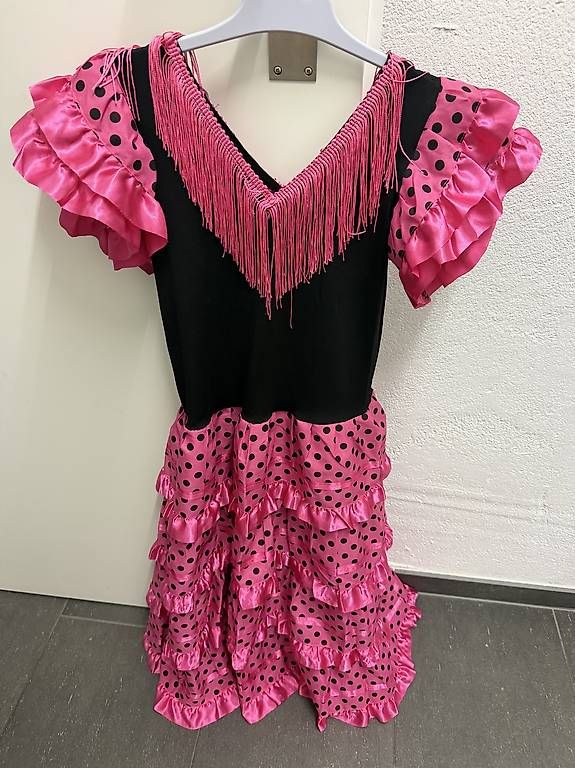 Costumi: Prinzessinen Kleider – Usato da Uitikon Waldegg venduto da don_felipe