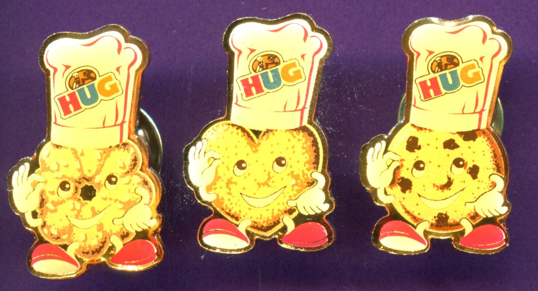 Plaketten & Abzeichen: 3 Pins  HUG  Biskuit – Gebraucht aus Winterthur von Sammleroase