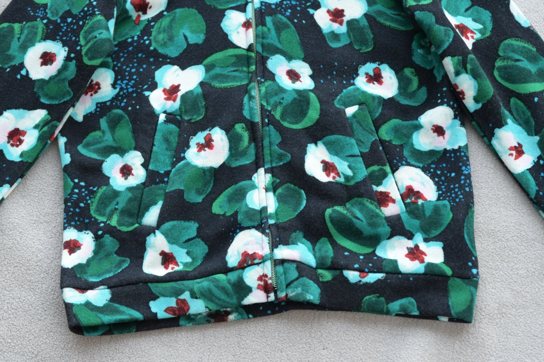 Catimini Sonstige Mädchenkleider: Weste.Cardigan Catimini  gr. 152 – Neu und originalverpackt aus Nuglar von Korsika2 8