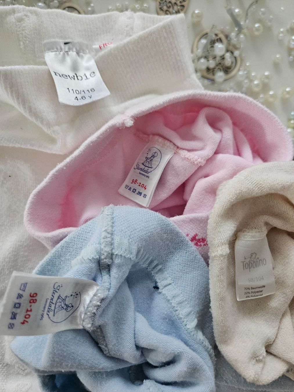 Sterntaler Lotti & Set di vestiti: Strumpfhosen Mädchen 4er Pack Grösse 98-104 110 – Usato da Unterägeri venduto da Sleepbear 2