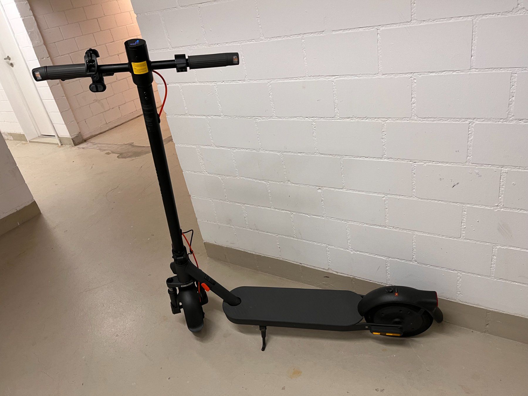 Scooters: Xiaomi e-Roller Elite Black Editoion – Gebraucht aus Volketswil von LLS186286