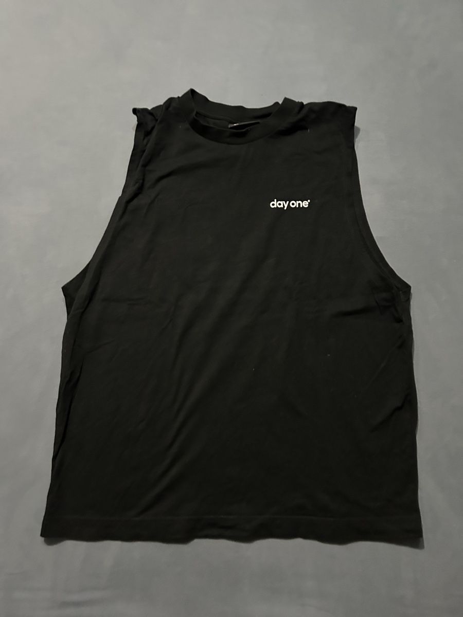 T-shirts: Tanktop Day One schwarz – Neuf (Voir description) à Rebstein par Sandroo.79