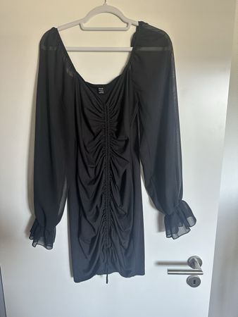 Kleid schwarz Grösse M neu