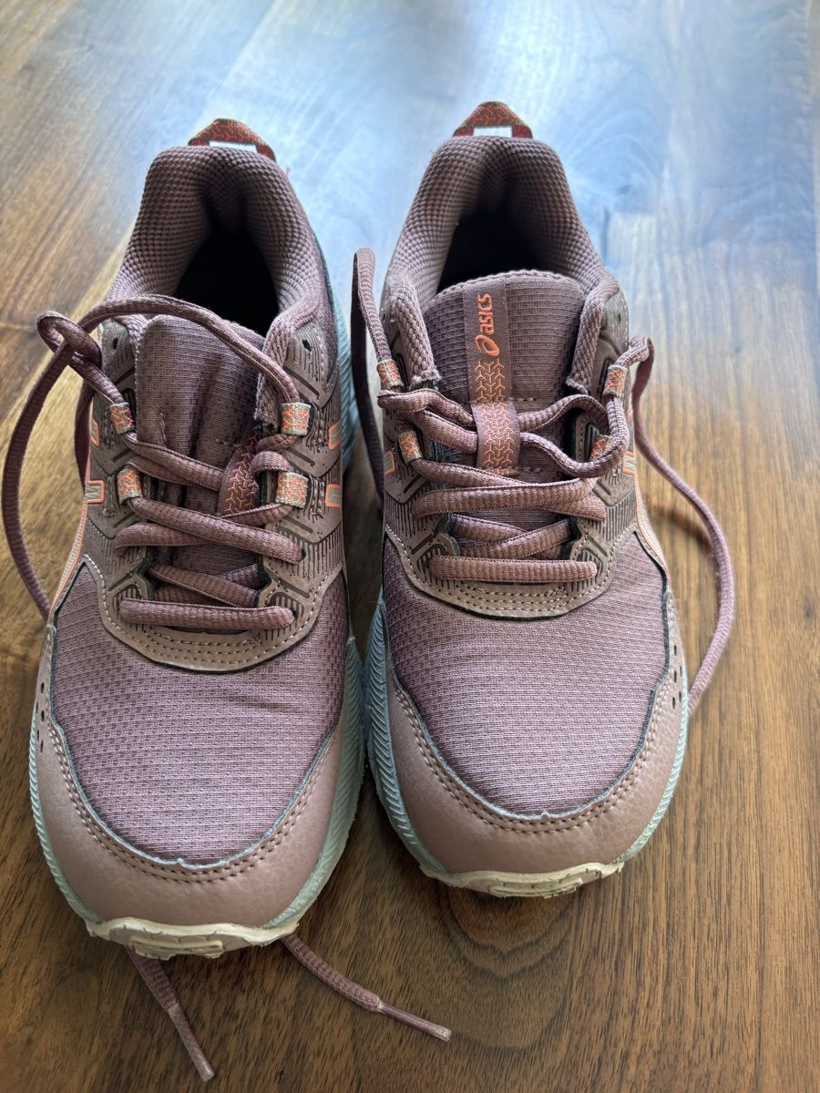 Asics Chaussures filles: Asics Turnschuhe – Neuf (Voir description) à Zürich par Nneiviv 1