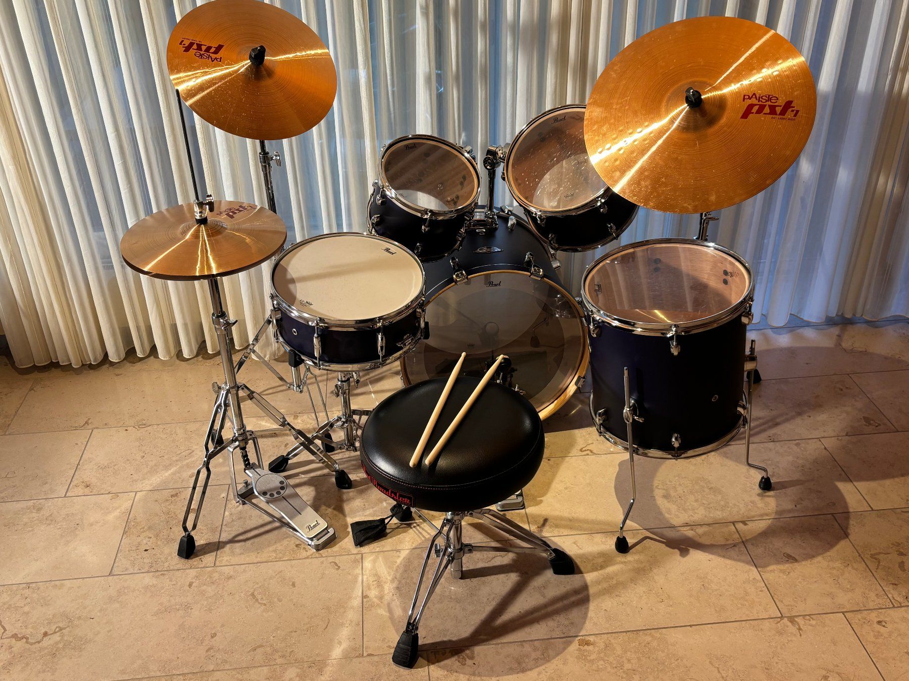 Strumenti musicali: Pearl. Profi Kinder Schlagzeug mit Hocker – Usato da Aarwangen venduto da Lioness17 2