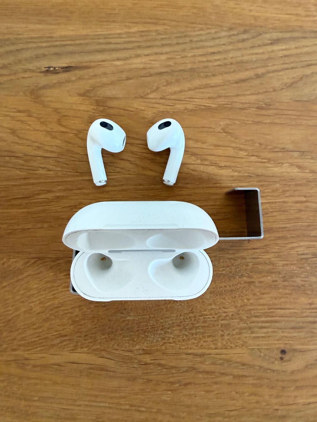 Apple Cuffie: APPLE AirPods 3 – Usato da Lausanne venduto da Nine1982 1