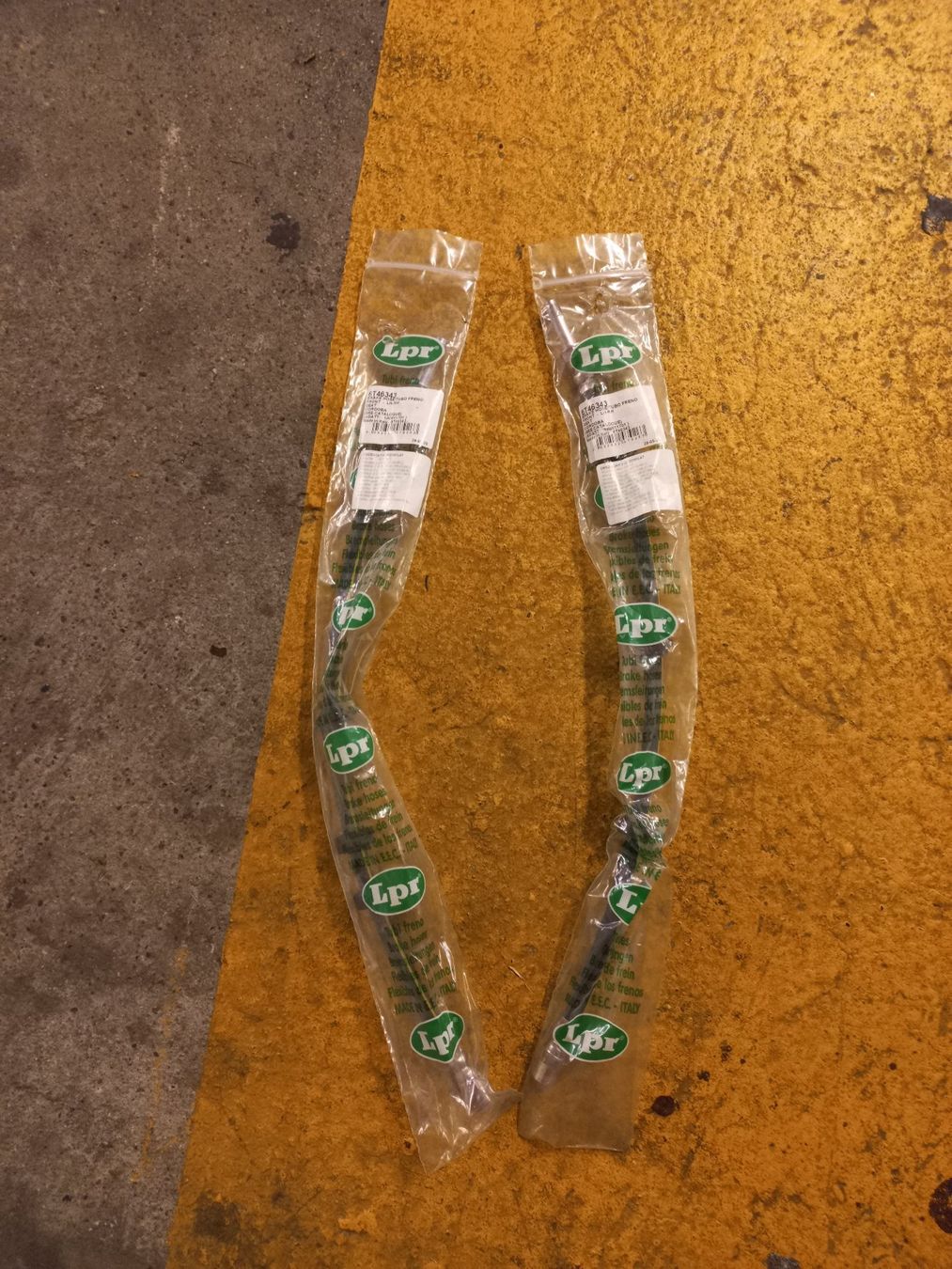 Seat Tutti pezzi di ricambio auto: Flexible de frein VW ou Seat – Nuovo e nell'imballaggio originale da Châtelaine venduto da kbabs 1