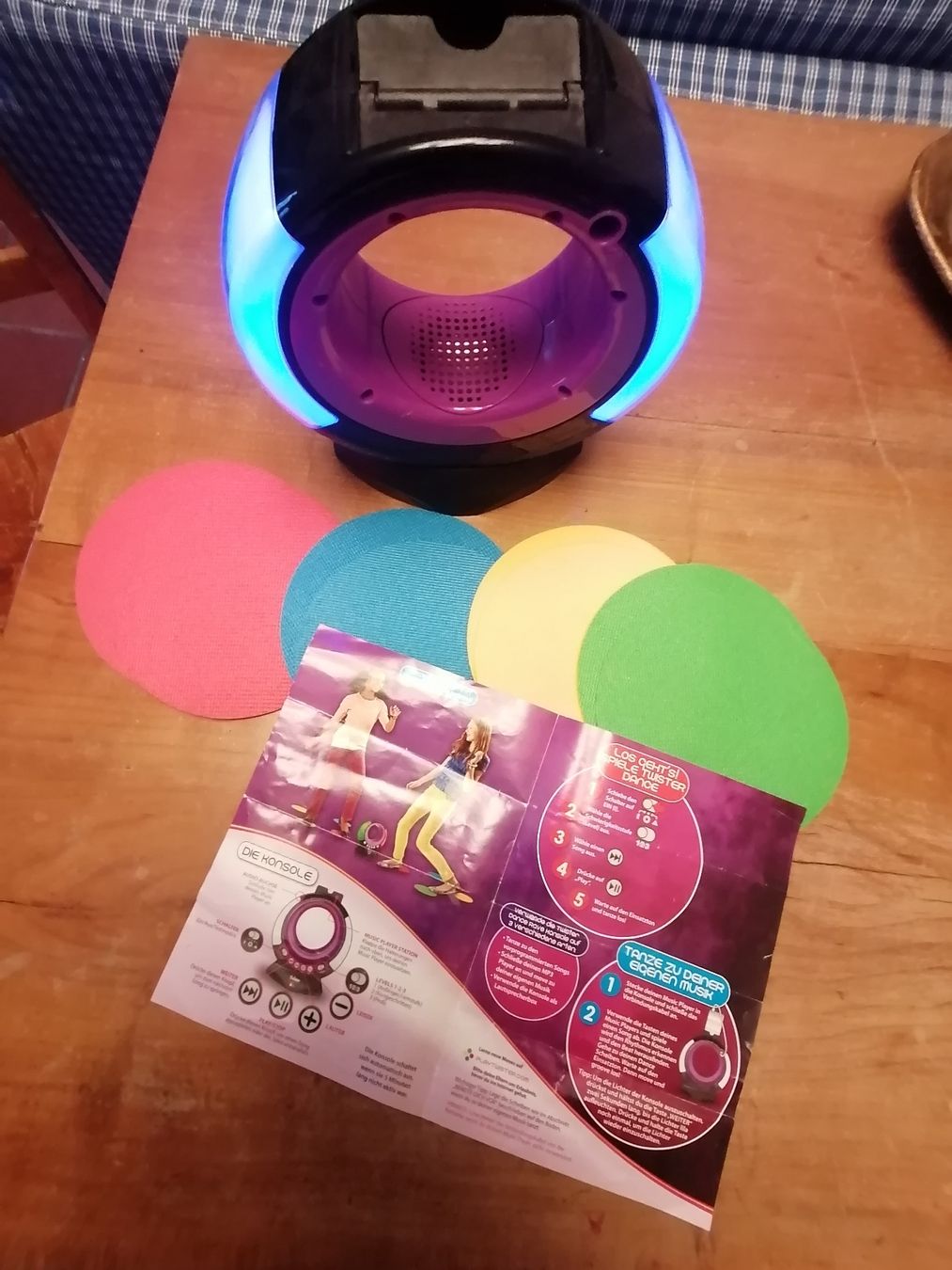 Hasbro Giochi: TWISTER Dance Rave – Usato da Solothurn venduto da Shanty.20 3