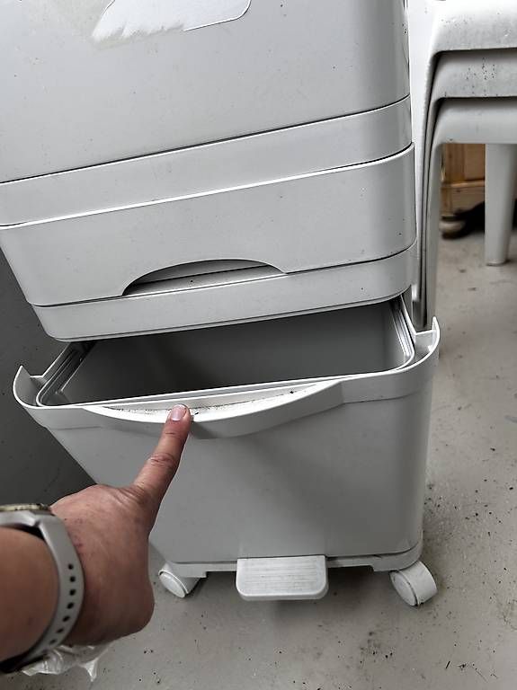 Poubelles: Müllsystem – D'occasion à Bottenwil par Wikingerbraut 2