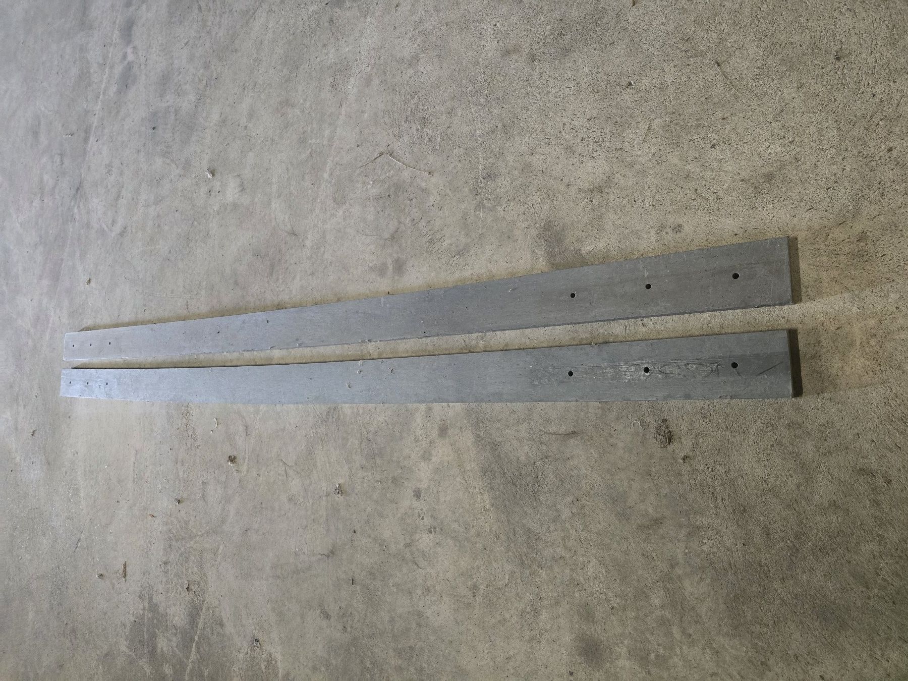 Articoli in legno: Planches en plastique - imputrescible, solide et flexible – Usato da Savièse venduto da Laguinee