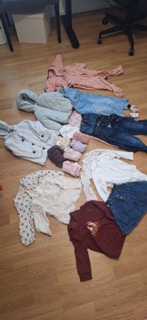 vielseitiges Herbst Winter Mädchen Kleiderpaket 86-92