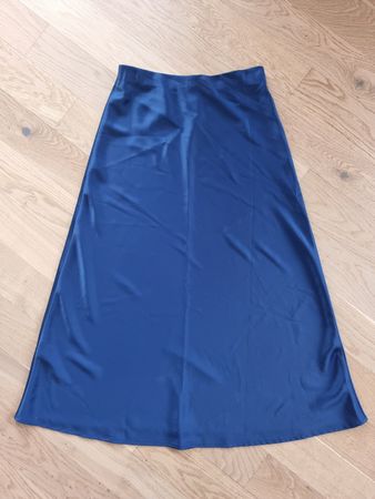 Y.A.S Rock, Grösse XS, Blau, Satin - Perfekt für den Sommer!