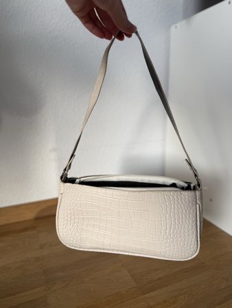 Elegante Baguette Tasche in Beige - Top Zustand!