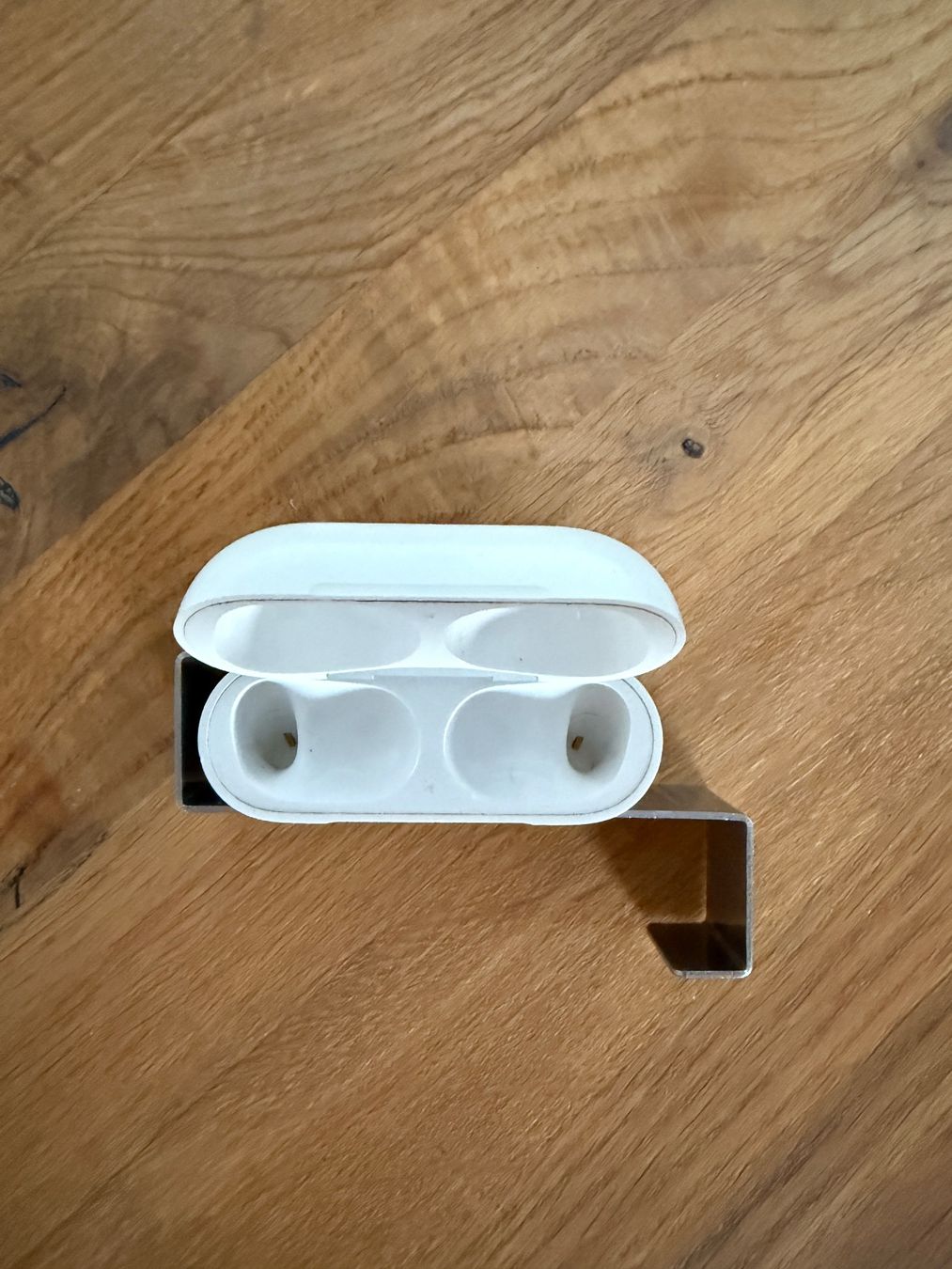 Apple Kopfhörer: APPLE AirPods Pro 1 Charging Case – Gebraucht aus Lausanne von Nine1982 1