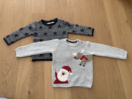 2 Kinder Pullover Weihnachtsmotiv Grösse 92
