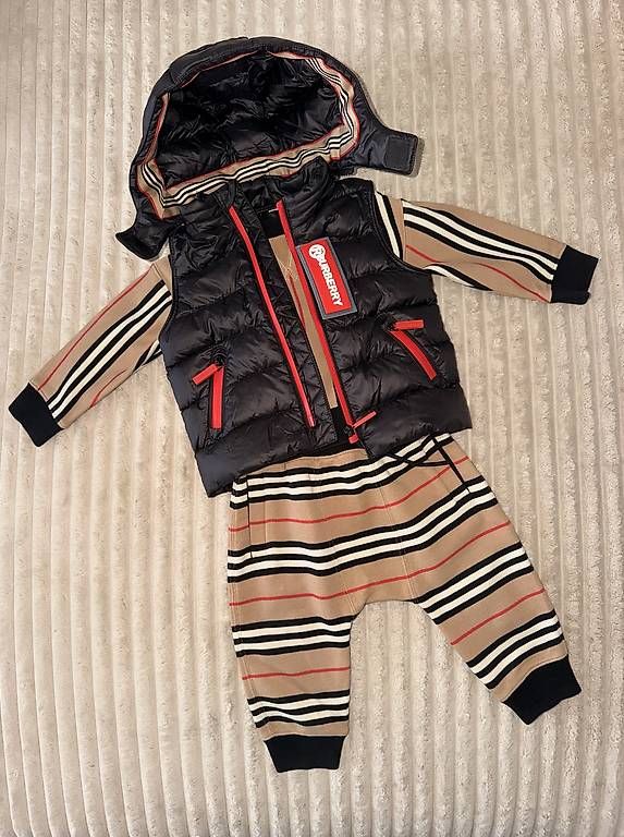 Lotti & Set di vestiti: Ensemble Enfant Burberry Rayé – Usato da Genève venduto da Soum13