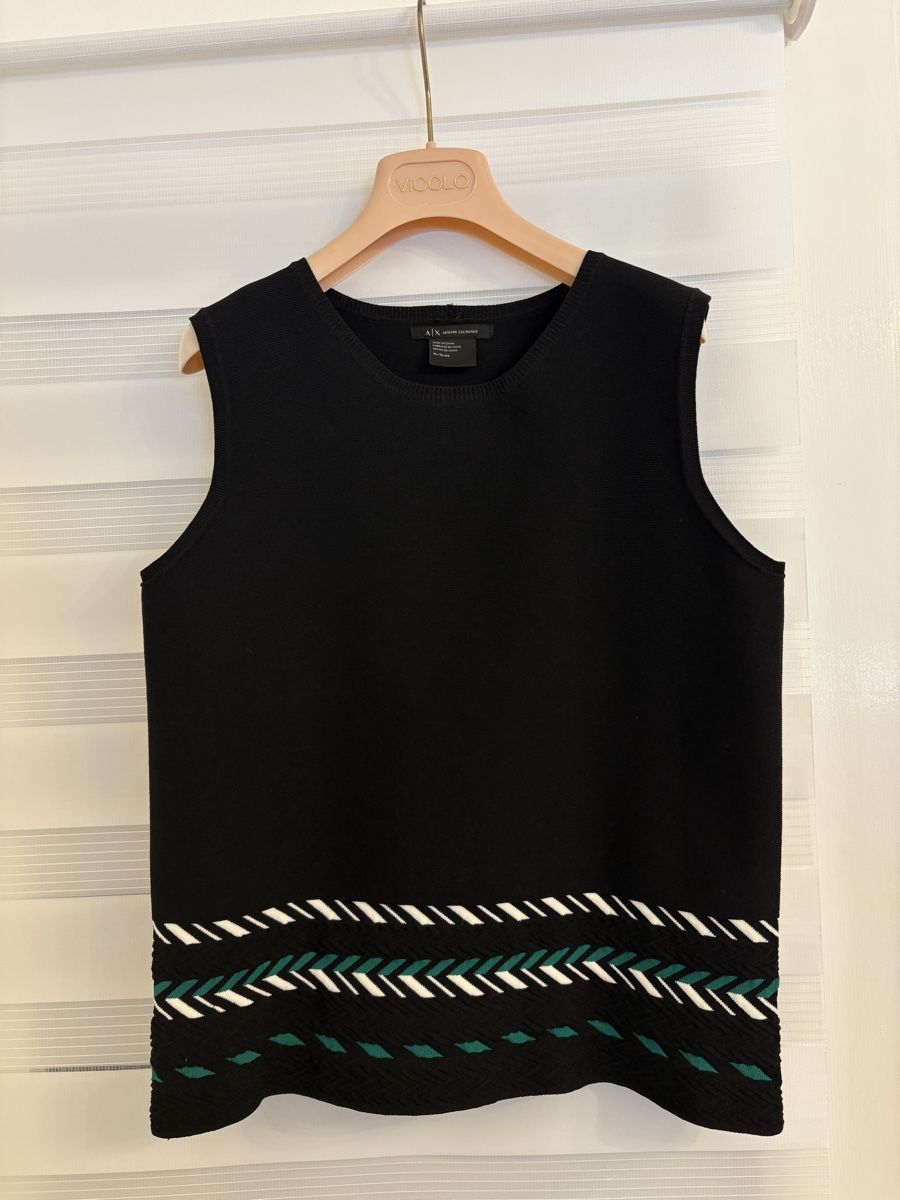 Armani Top: Schwarzes Top von Armani Exchange – Nuovo (secondo la descrizione) da Basel venduto da lolushka