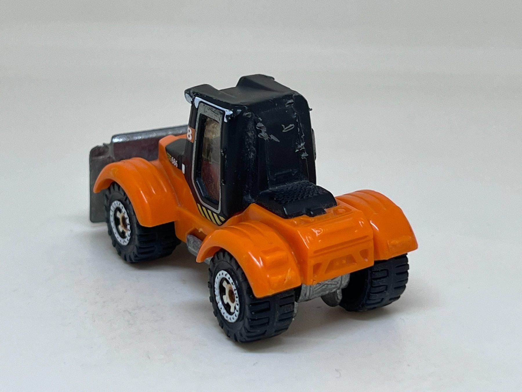 Matchbox Modellini d'auto: Matchbox Tractor Plow #95 – Usato da Wildegg venduto da LaaBoutique 2