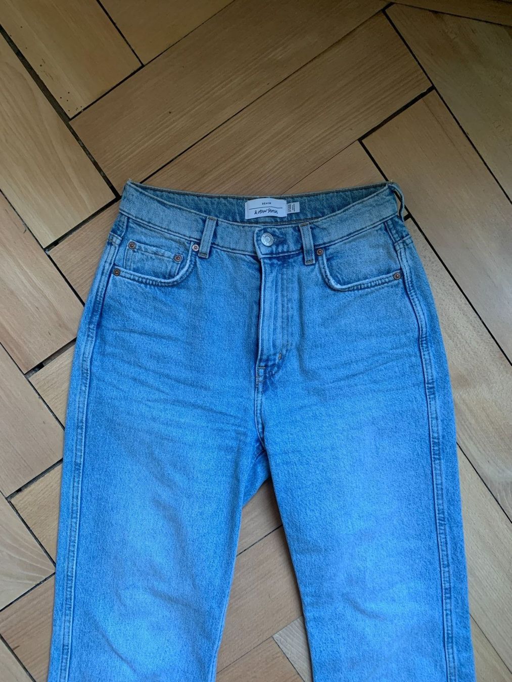 Other Stories Jeans: & OTHER STORIES - Jeans hellblau W26 L30 – Usato da Zürich venduto da Diazaio 1
