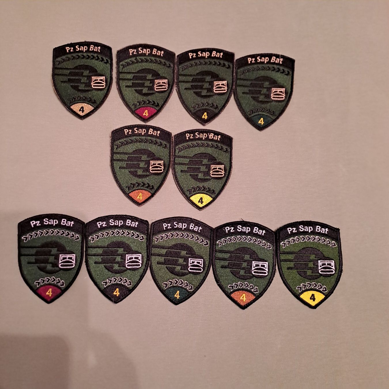Schweizer Armee Placchette & Badge: Pz Sap Bat 4 – Nuovo (secondo la descrizione) da Gipf-Oberfrick venduto da Mig_29