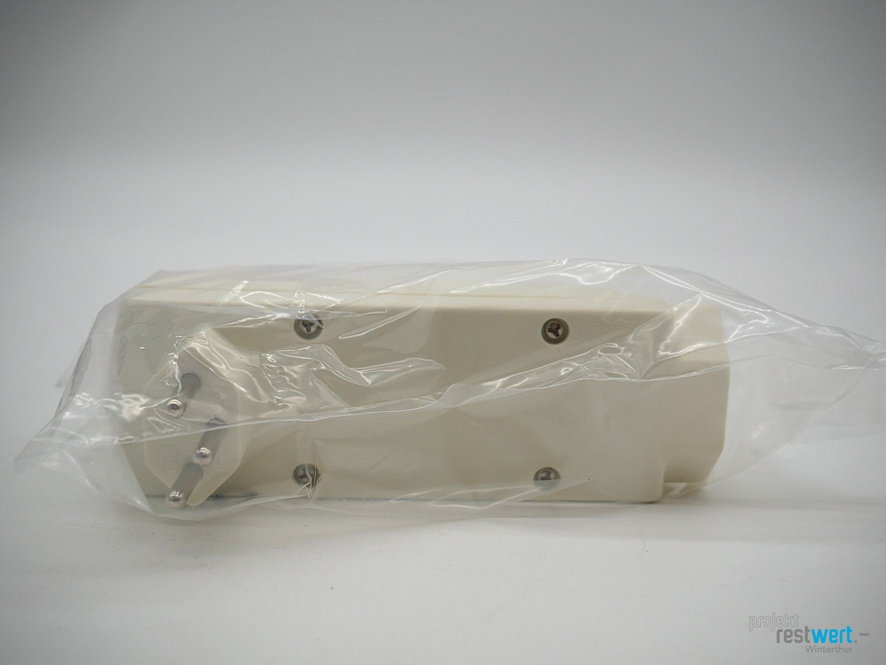 Stecker: Mehrfachstecker und Abzweigstecker – Neu und originalverpackt aus Winterthur von Restwert_Winterthur 1