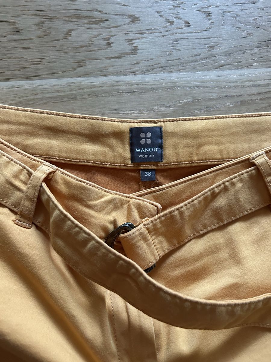 Manor Pantaloni: Manor Shorts Gelb, Gr. 38 – Nuovo (secondo la descrizione) da Herisau venduto da trainee0102 1
