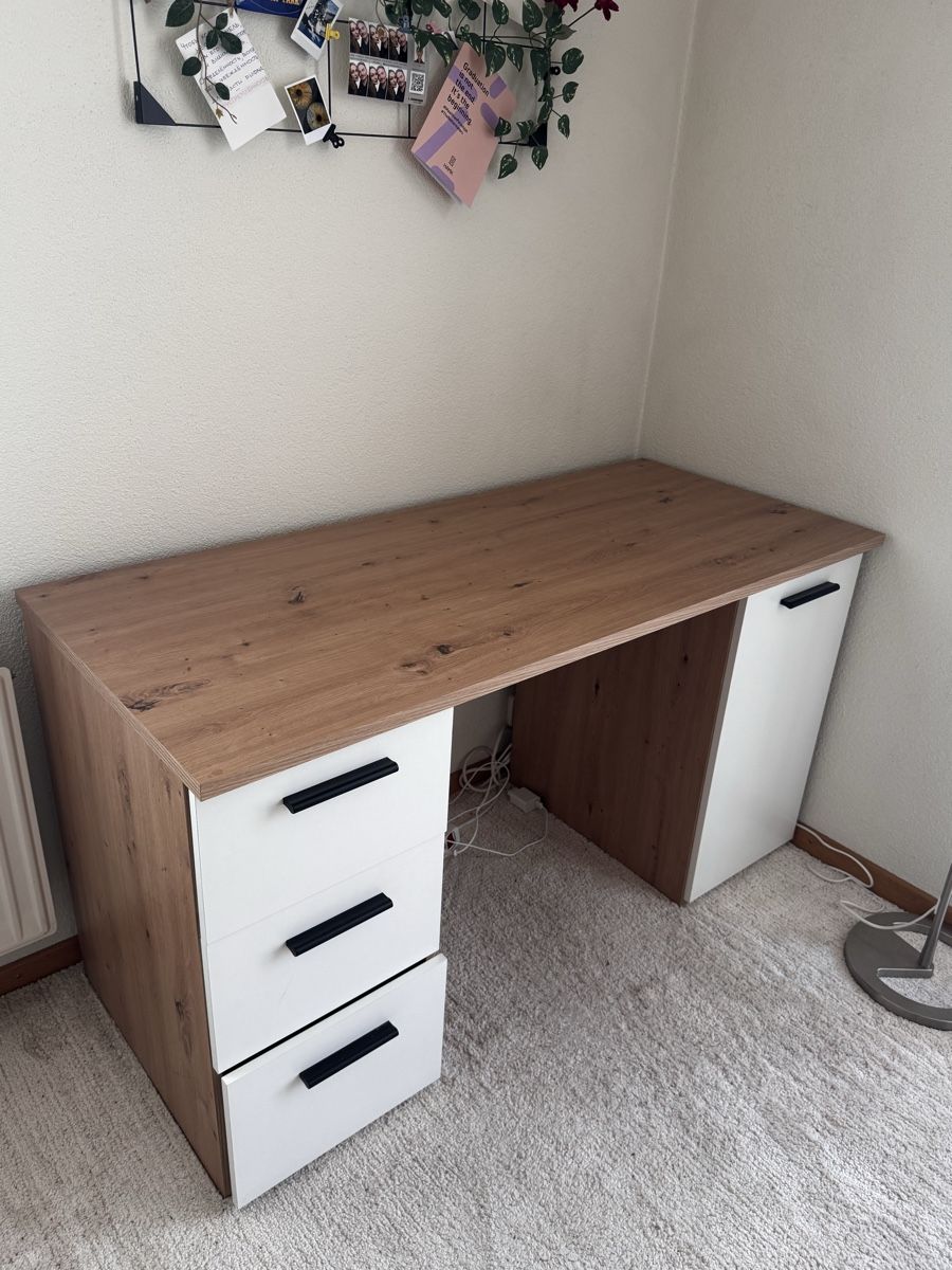 Conforama Scrivanie: Desk / Schreibtisch – Usato da Bern venduto da ilj_8ckn